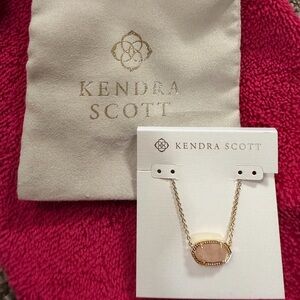 Kendra Scott Gold Pendant Necklace Never Used